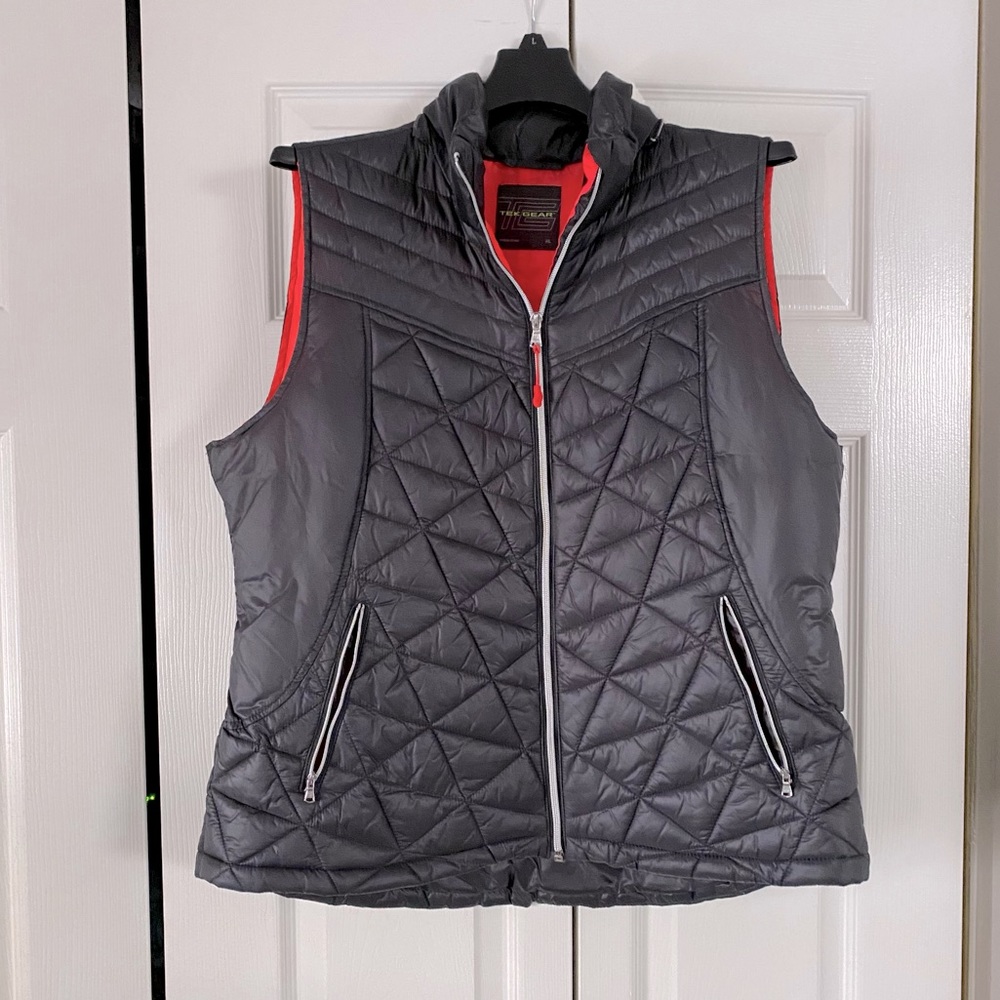 Tek Gear quilted puffer vest with detachable hood, XL